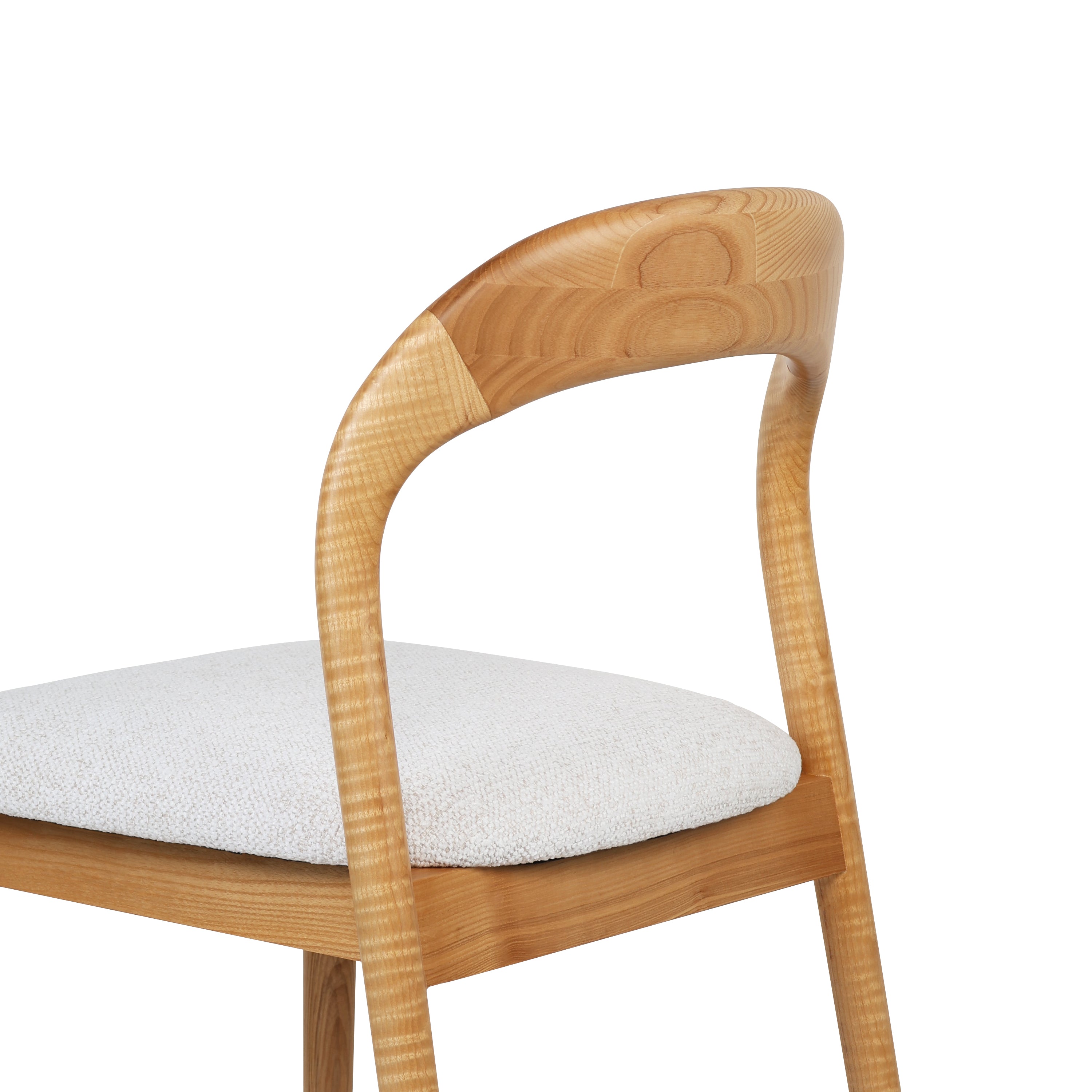 Chaise en bois massif à dossier courbé